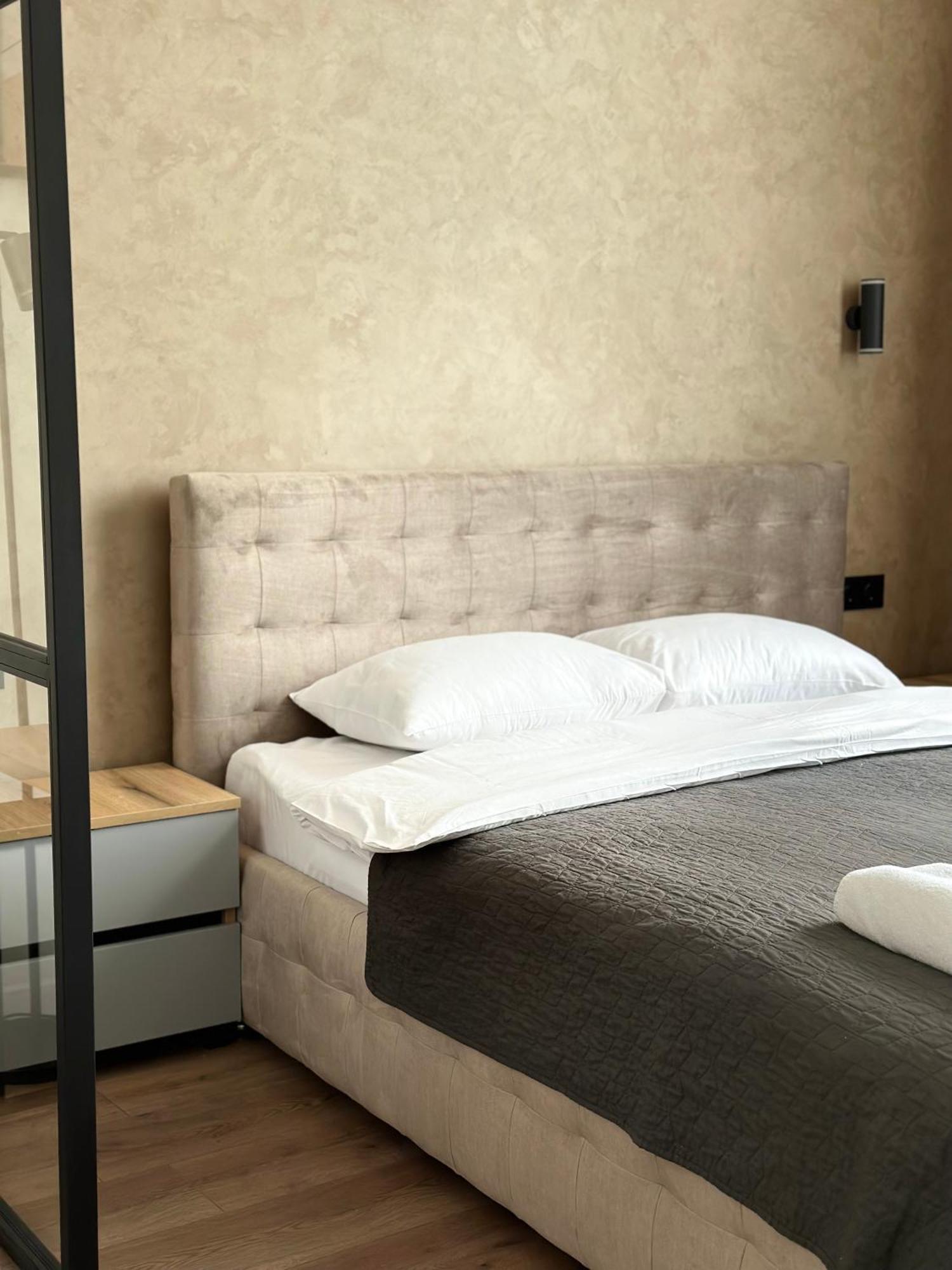 Romantic Apartments - In The Center Of Lviv , King-Size Bed מראה חיצוני תמונה