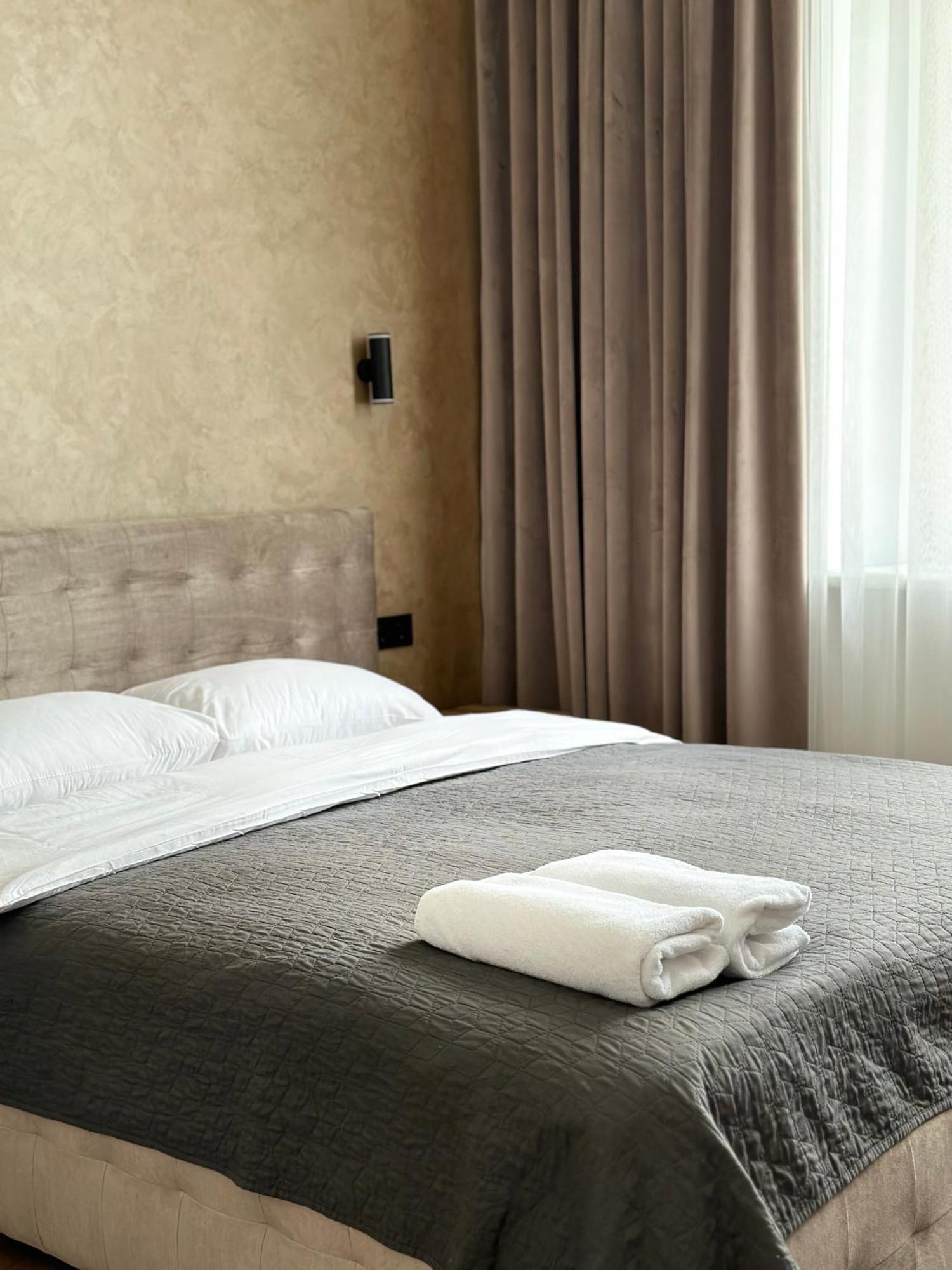 Romantic Apartments - In The Center Of Lviv , King-Size Bed מראה חיצוני תמונה