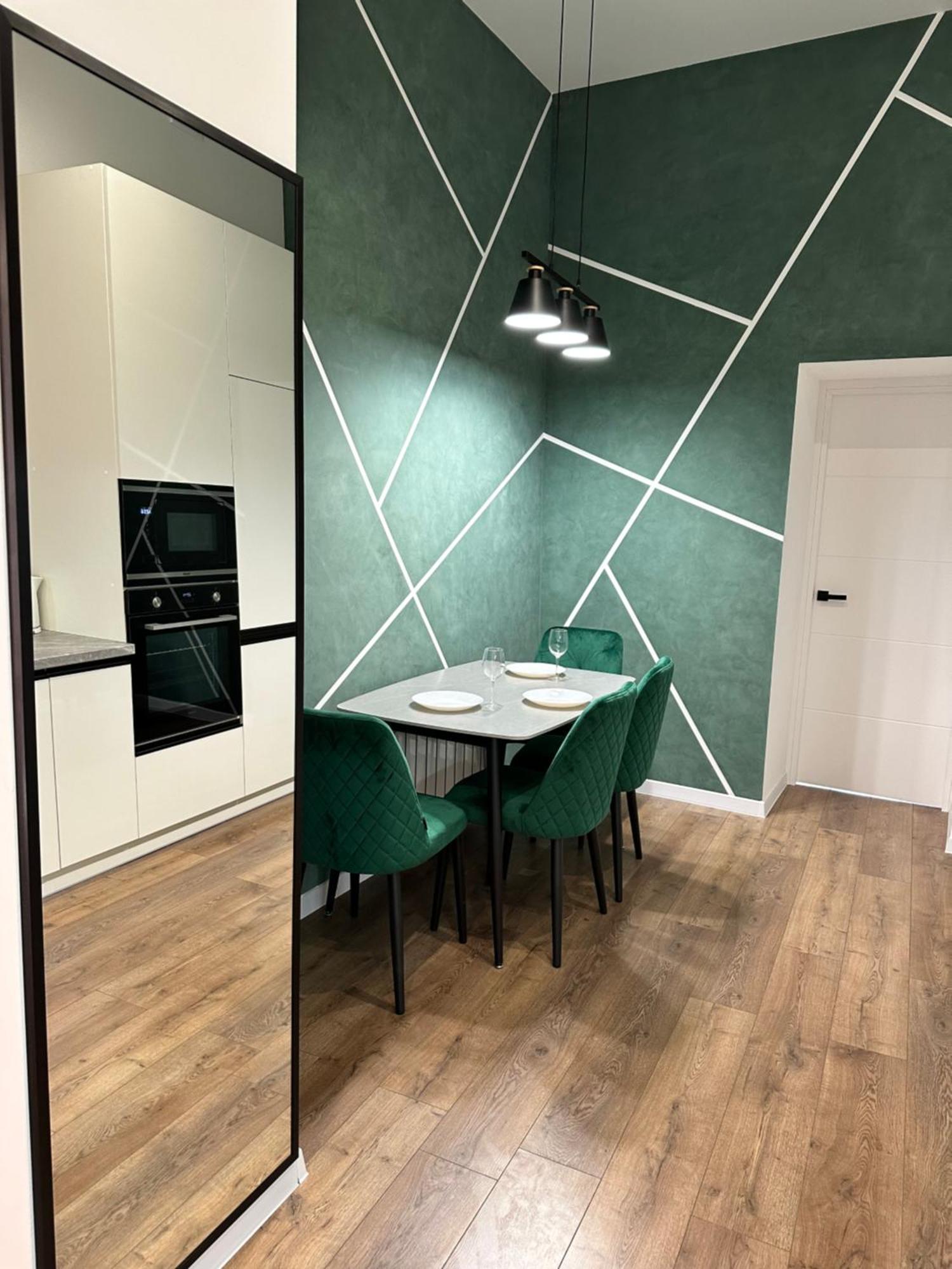 Romantic Apartments - In The Center Of Lviv , King-Size Bed מראה חיצוני תמונה