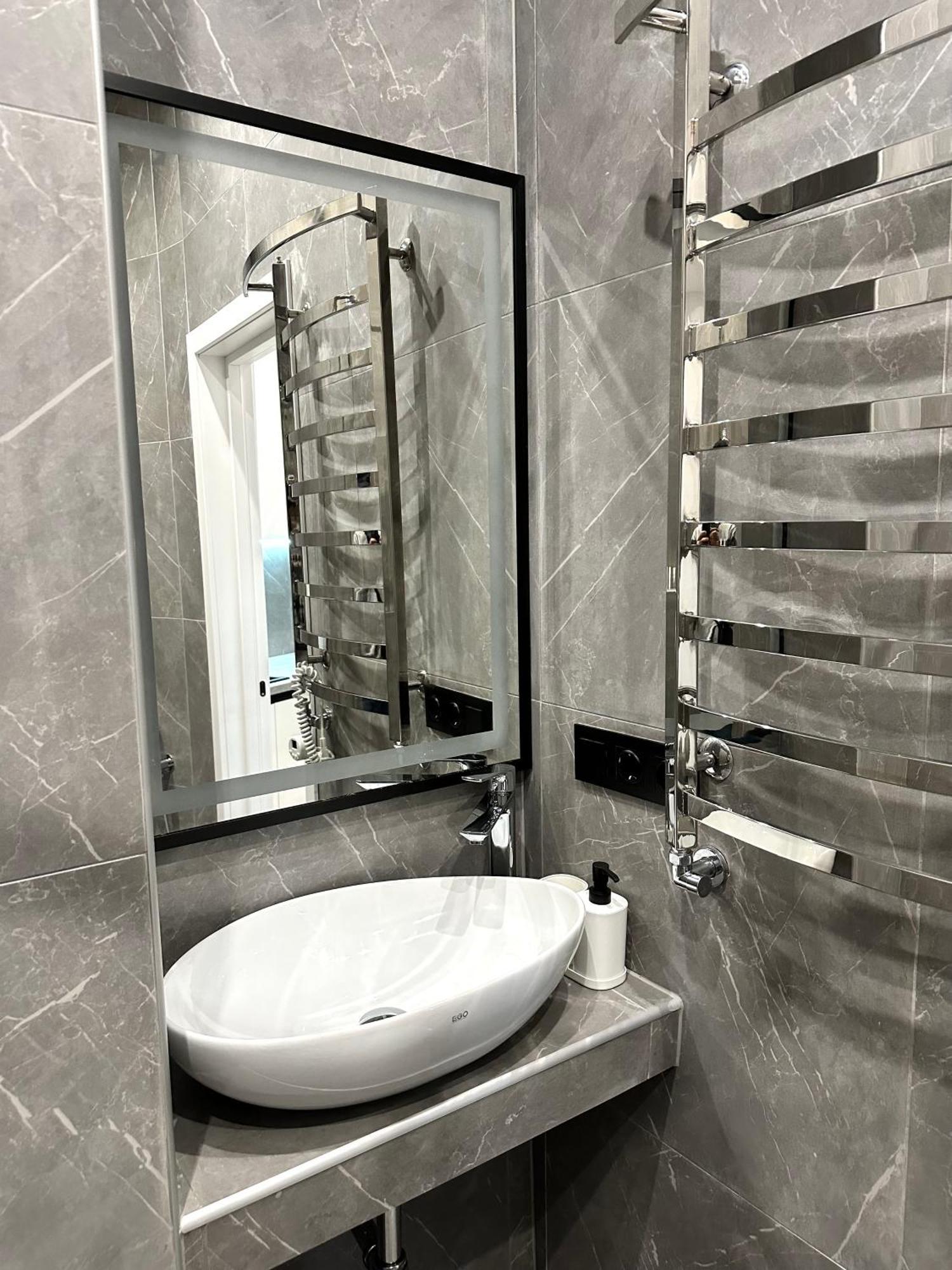 Romantic Apartments - In The Center Of Lviv , King-Size Bed מראה חיצוני תמונה