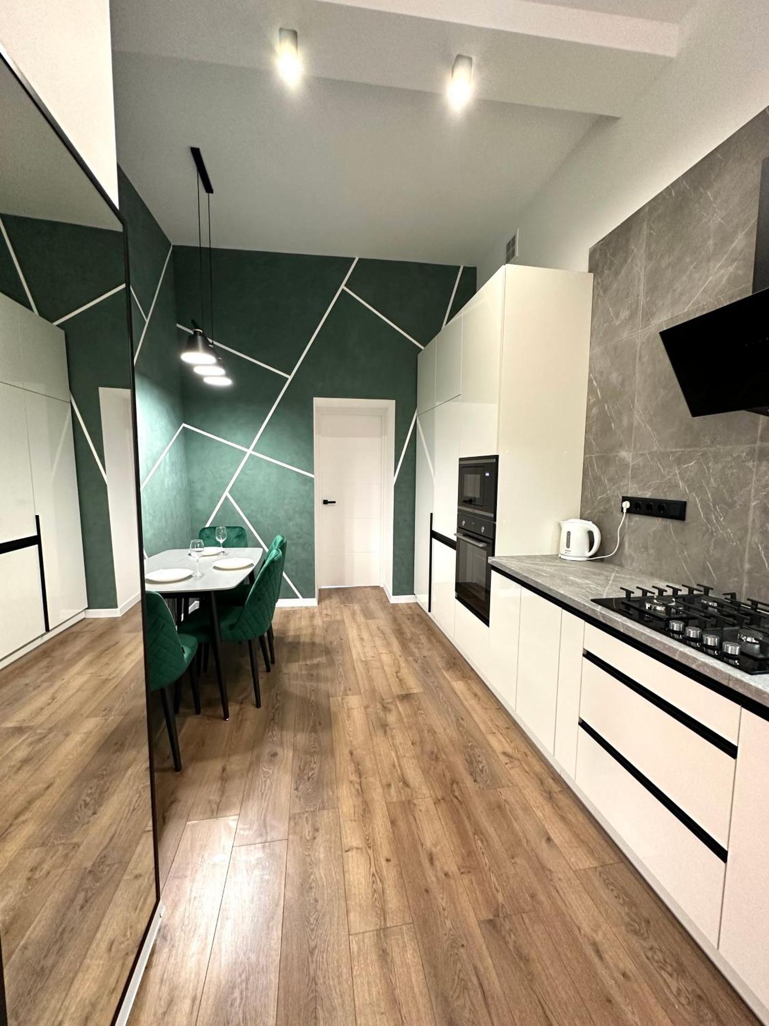 Romantic Apartments - In The Center Of Lviv , King-Size Bed מראה חיצוני תמונה