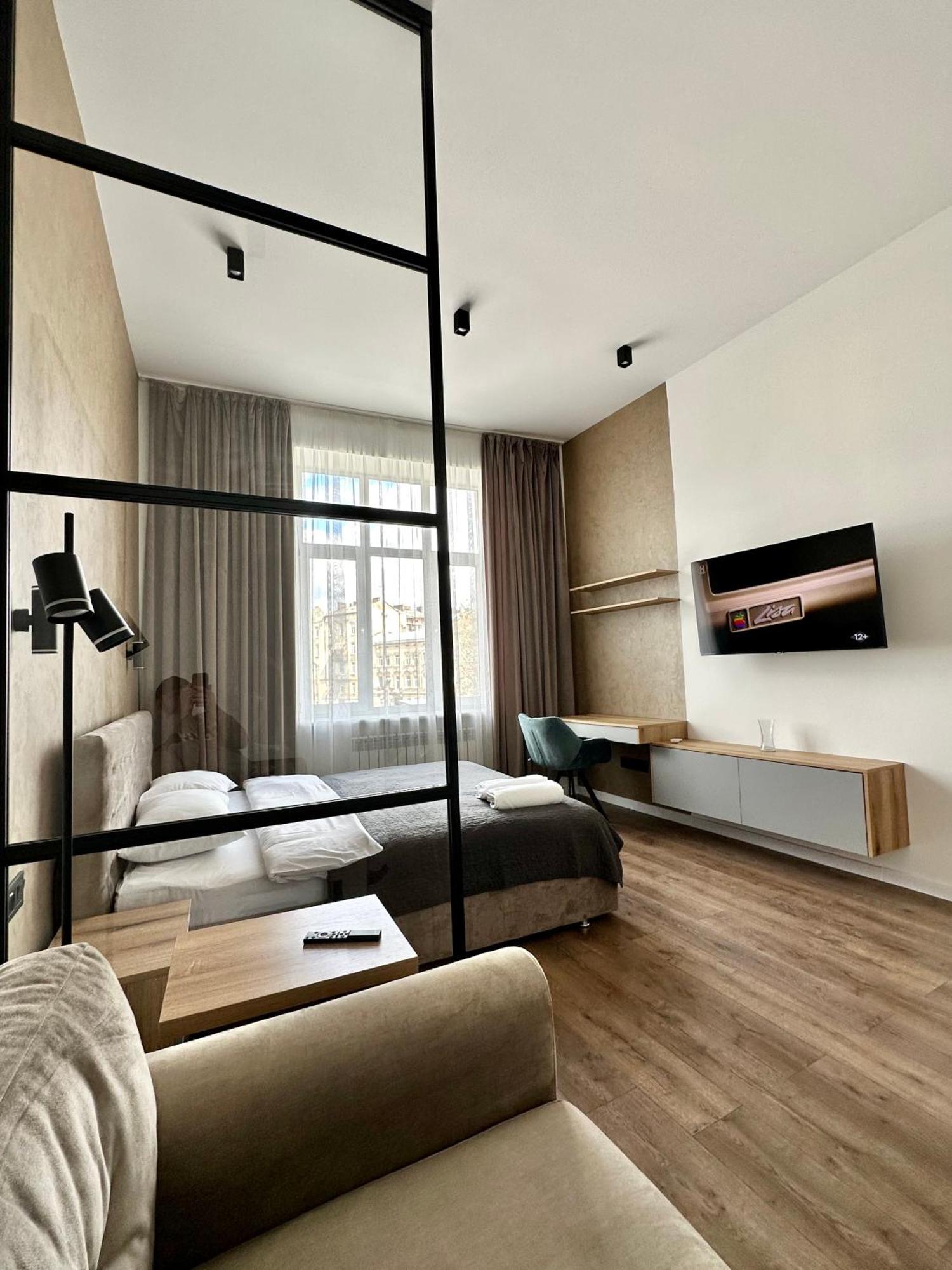 Romantic Apartments - In The Center Of Lviv , King-Size Bed מראה חיצוני תמונה