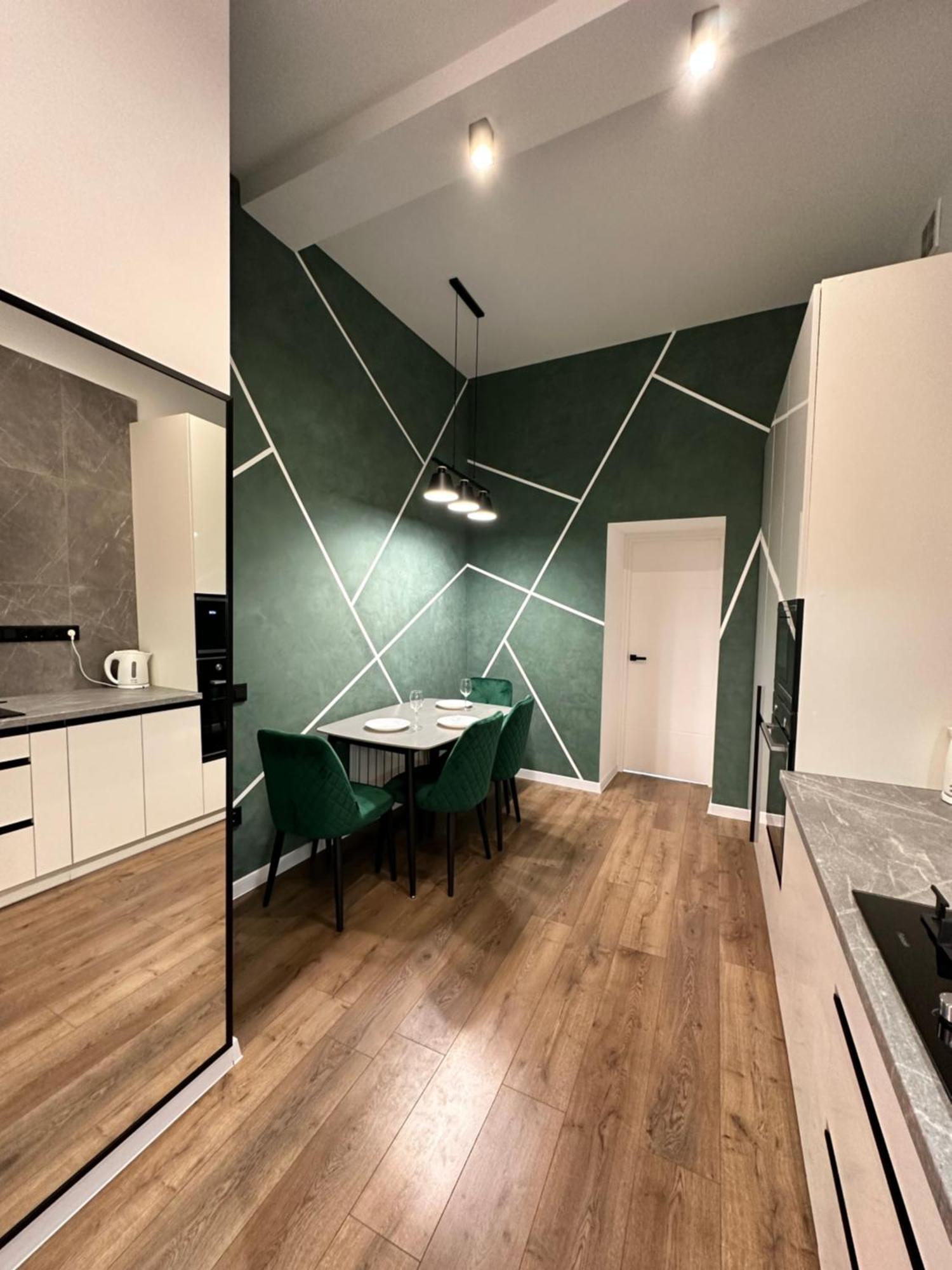 Romantic Apartments - In The Center Of Lviv , King-Size Bed מראה חיצוני תמונה